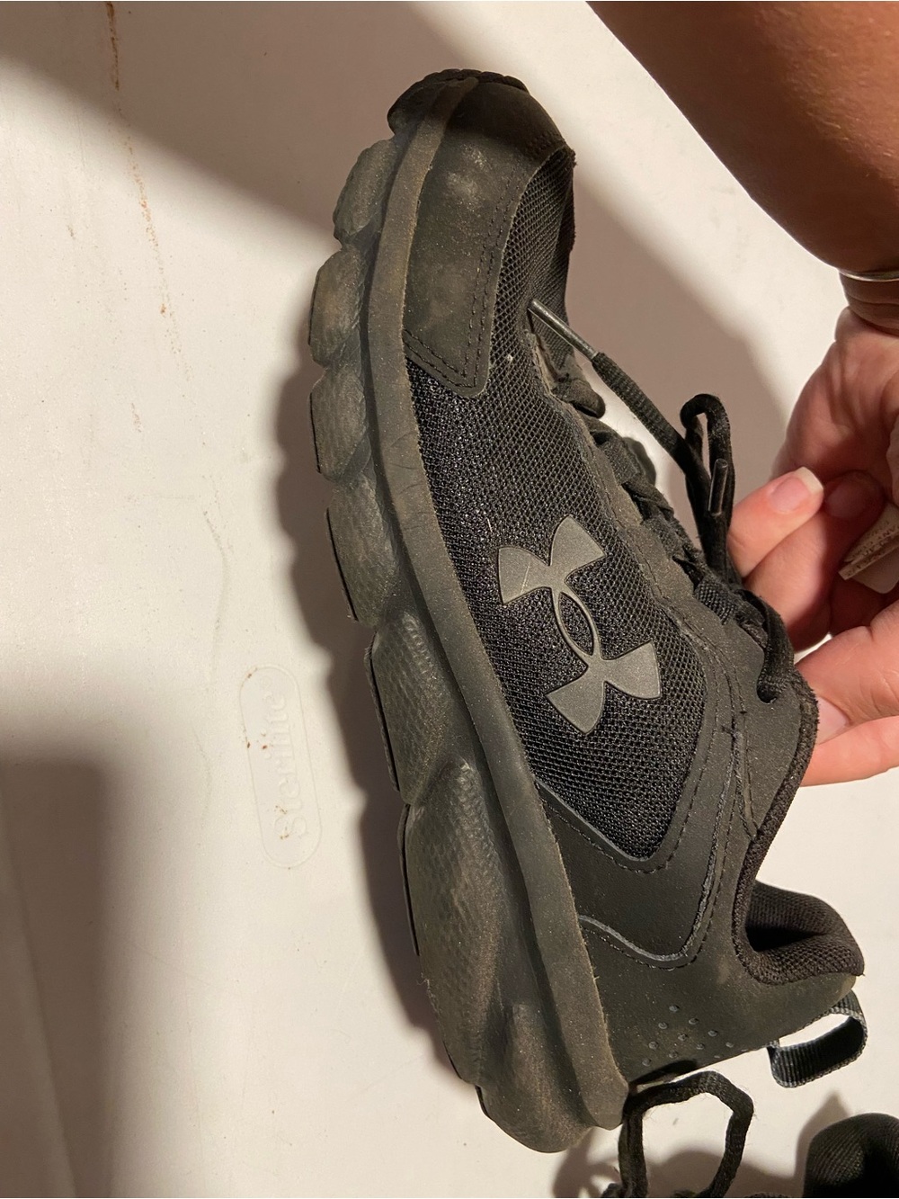 Boys 5.5Y Under Armour Sneakers